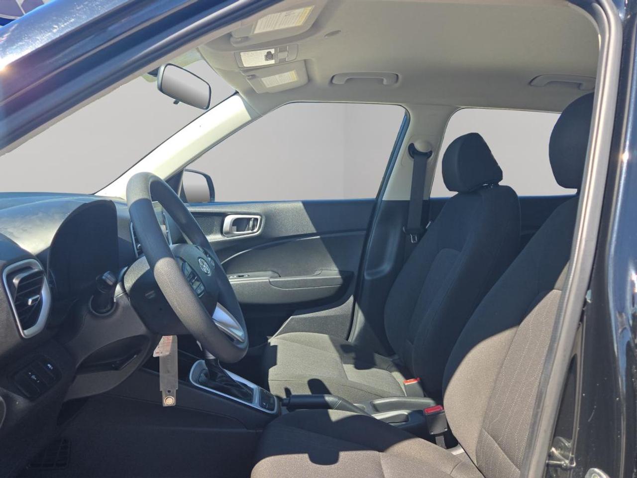 2022 Hyundai Venue Essential Photo