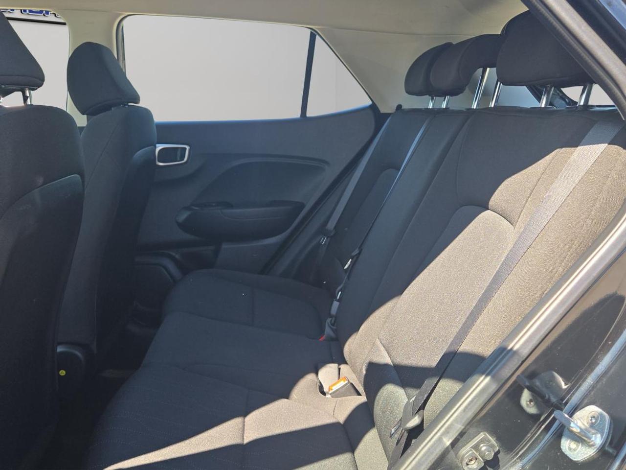 2022 Hyundai Venue Essential Photo