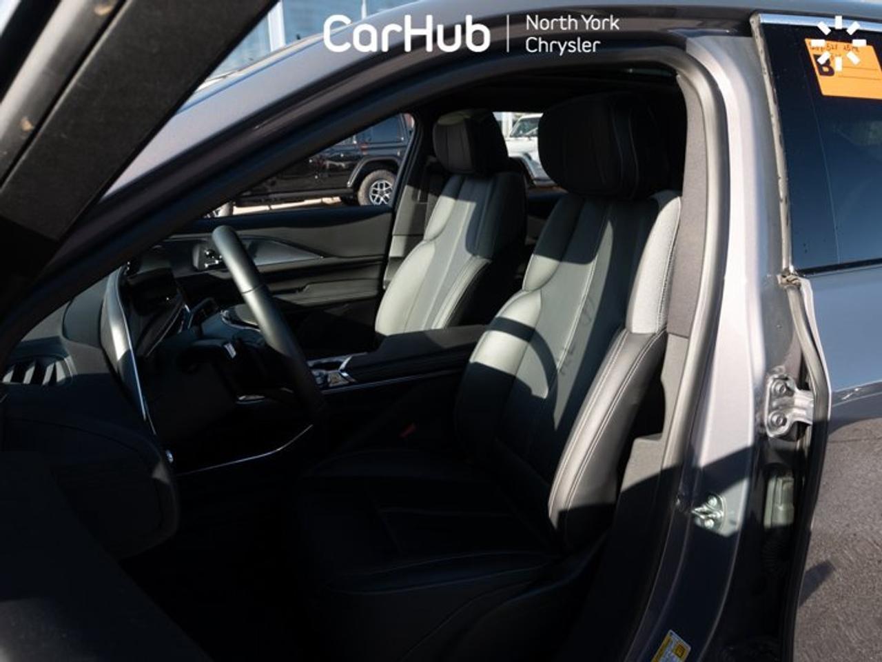 2024 Cadillac LYRIQ Tech Fully Electric | Panoramic Roof | Heated Seats | Navigation | Wireless Connection Photo
