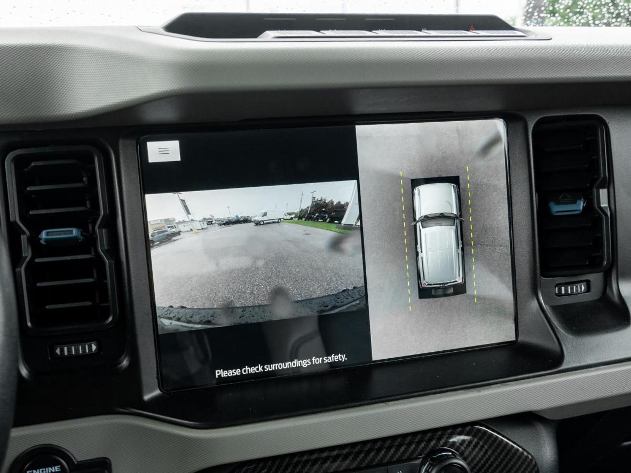 2023 Ford Bronco WildTrak Photo