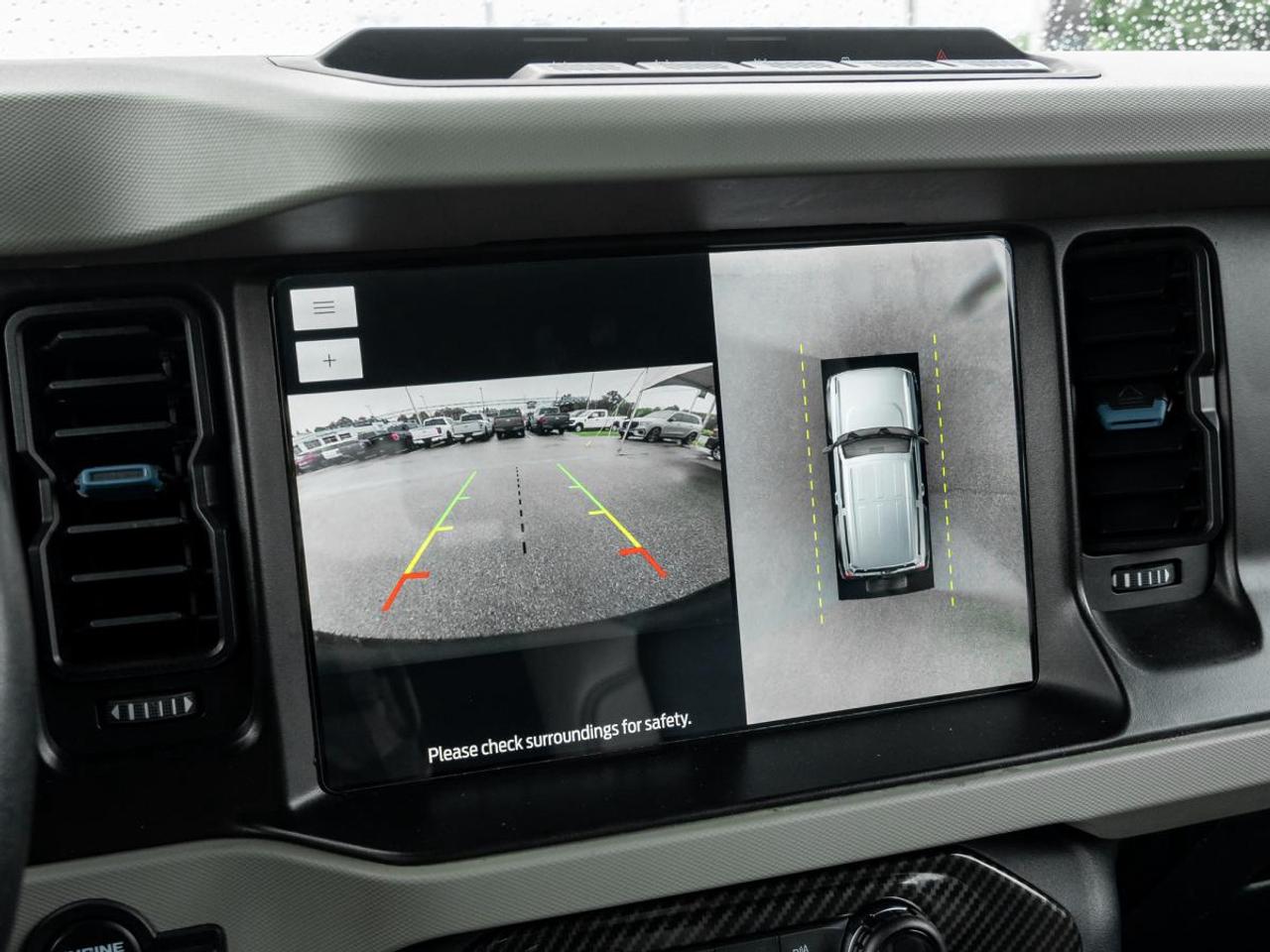 2023 Ford Bronco WildTrak Photo