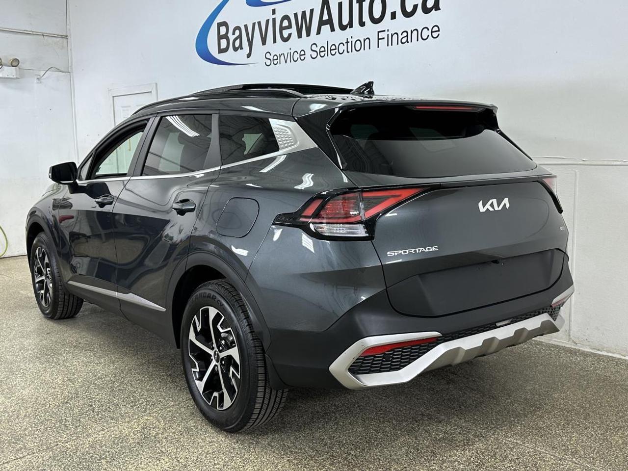2025 Kia Sportage EX/AWD/LEATHER/PANOROOF/NAVIGATION/1 OWNER! Photo4
