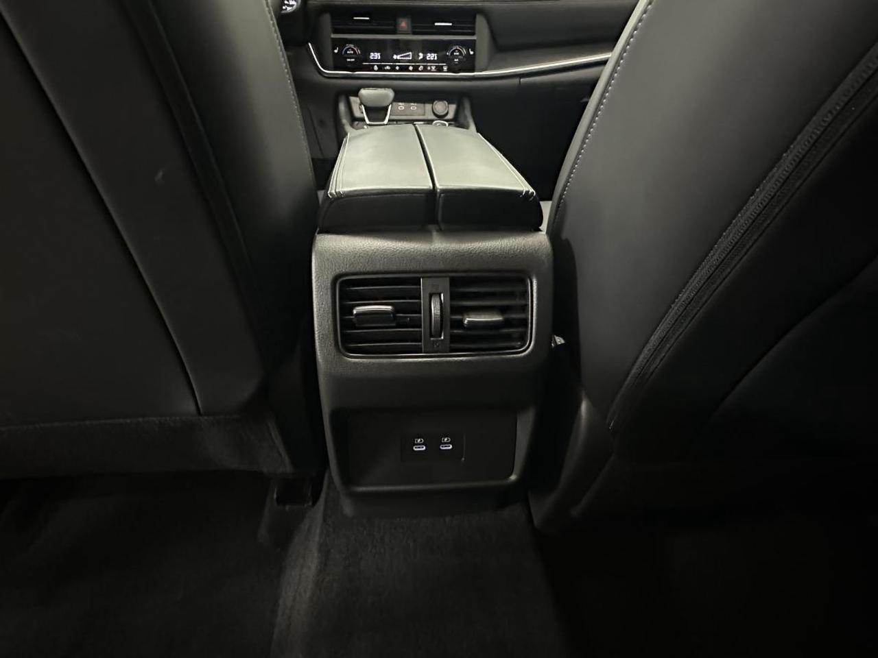 2025 Nissan Rogue Midnight Edition SV/AWD/MIDNIGHT EDITION/LEATHER/PANOROOF/6605KM/OFF 1 OWNER LEASE! Photo