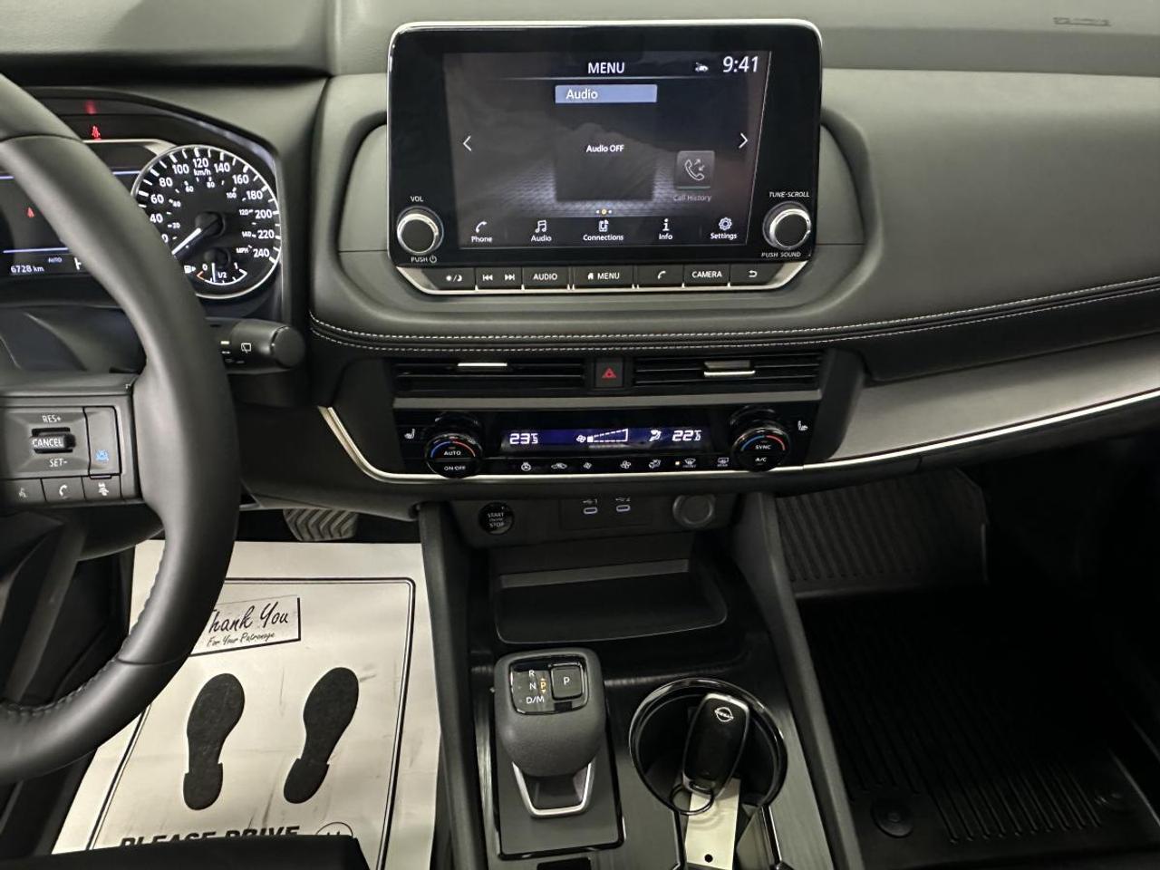 2025 Nissan Rogue Midnight Edition SV/AWD/MIDNIGHT EDITION/LEATHER/PANOROOF/6605KM/OFF 1 OWNER LEASE! Photo