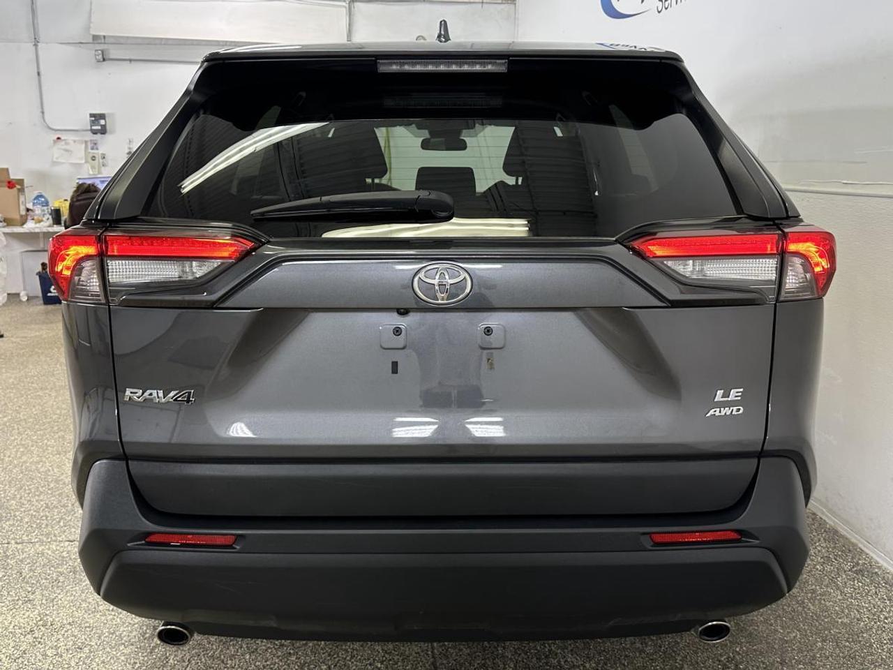 2024 Toyota RAV4 LE/AWD/36000KM! Photo