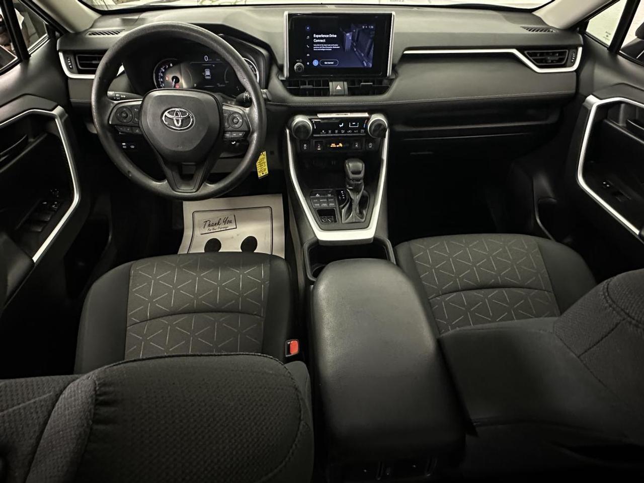 2024 Toyota RAV4 LE/AWD/36000KM! Photo