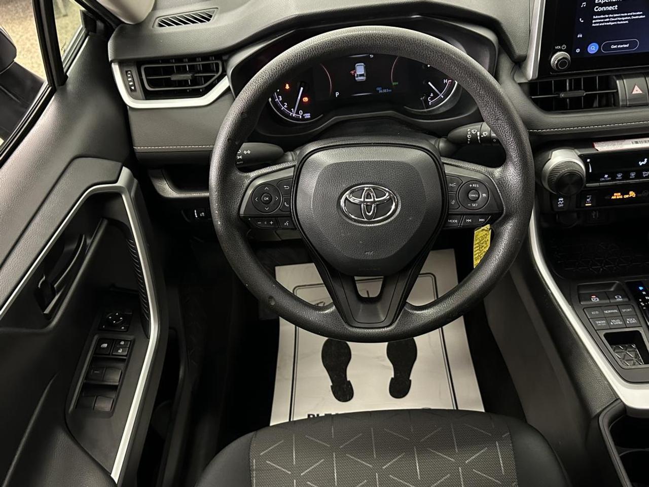 2024 Toyota RAV4 LE/AWD/36000KM! Photo