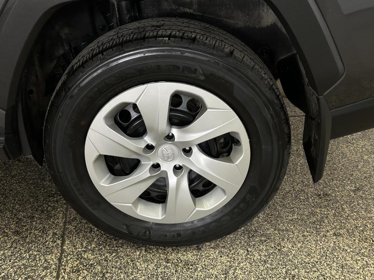 2024 Toyota RAV4 LE/AWD/36000KM! Photo