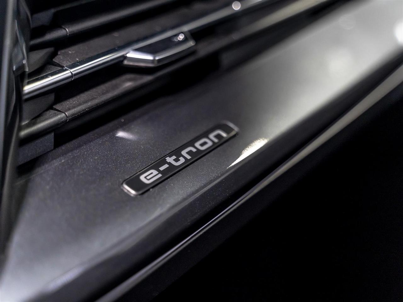2024 Audi Q4 e-tron S-Line|Dual Electric Motors|21inch RS Wheels Photo