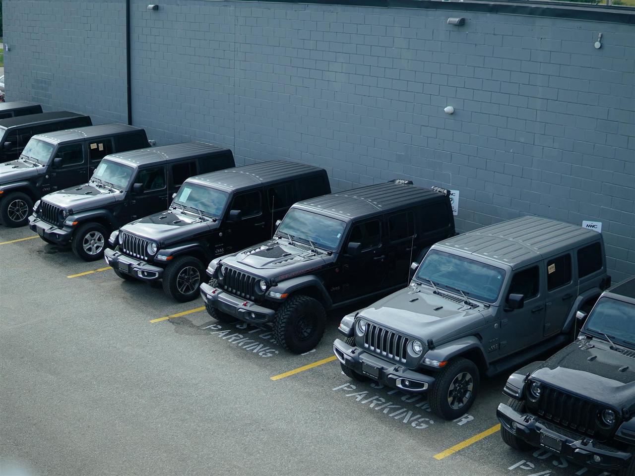 2022 Jeep Wrangler UNLIMITED SAHARA | NO ACCIDENTS | LEATHER | BLIND | NAV | 4X4 Photo
