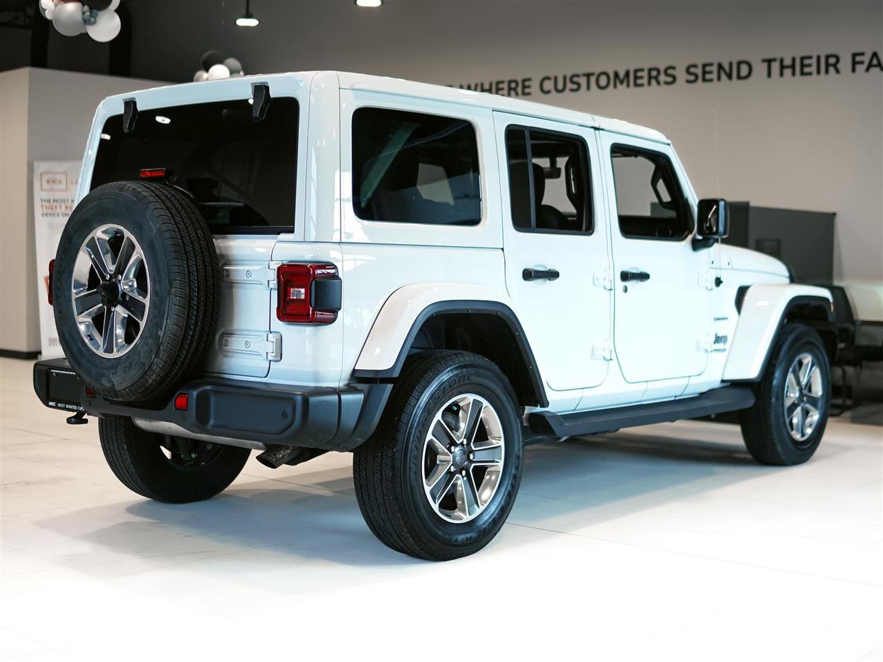 2022 Jeep Wrangler UNLIMITED SAHARA | NO ACCIDENTS | LEATHER | BLIND | NAV | 4X4 Photo