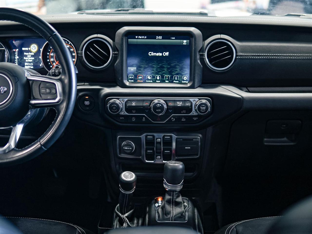 2022 Jeep Wrangler UNLIMITED SAHARA | NO ACCIDENTS | LEATHER | BLIND | NAV | 4X4 Photo