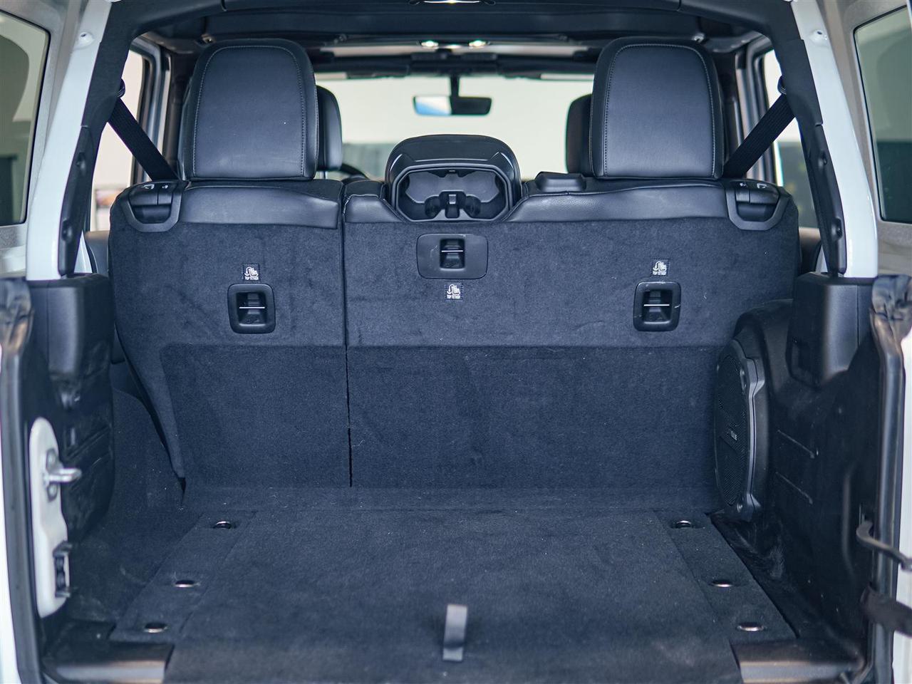 2022 Jeep Wrangler UNLIMITED SAHARA | NO ACCIDENTS | LEATHER | BLIND | NAV | 4X4 Photo