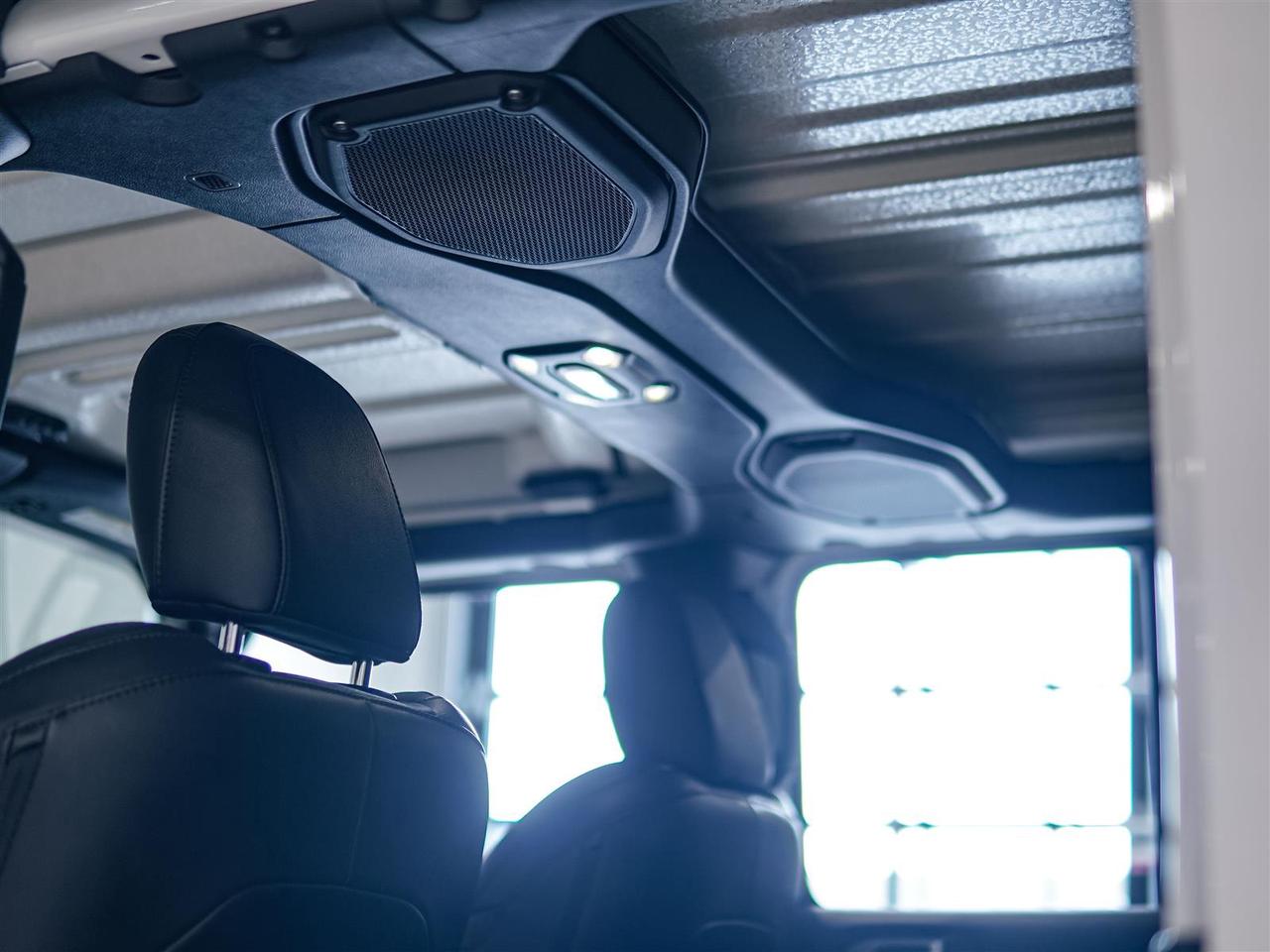 2022 Jeep Wrangler UNLIMITED SAHARA | NO ACCIDENTS | LEATHER | BLIND | NAV | 4X4 Photo