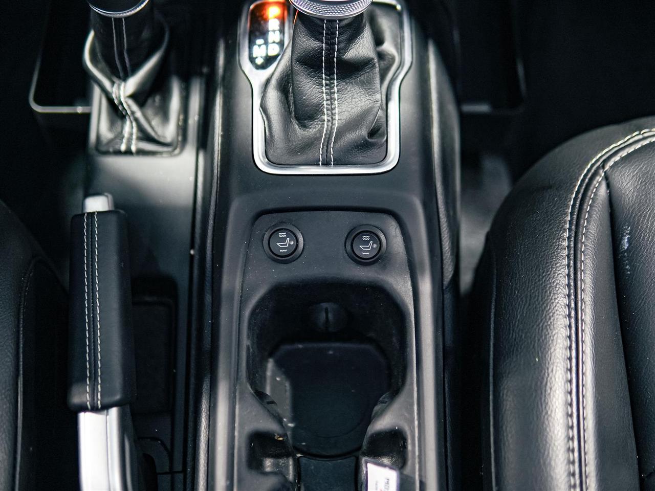 2022 Jeep Wrangler UNLIMITED SAHARA | NO ACCIDENTS | LEATHER | BLIND | NAV | 4X4 Photo