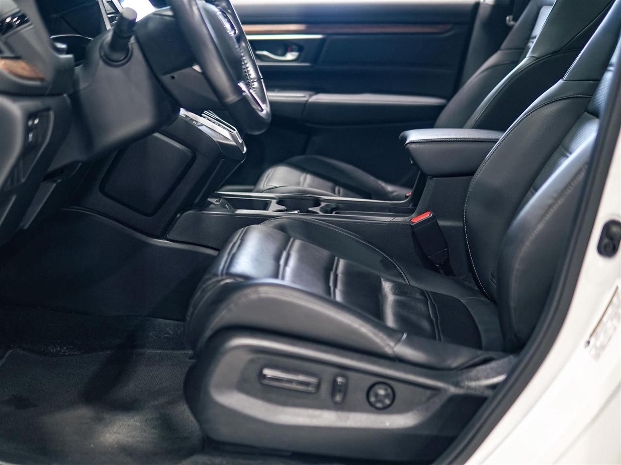 2019 Honda CR-V Touring AWD | One Owner | No Accidents Photo