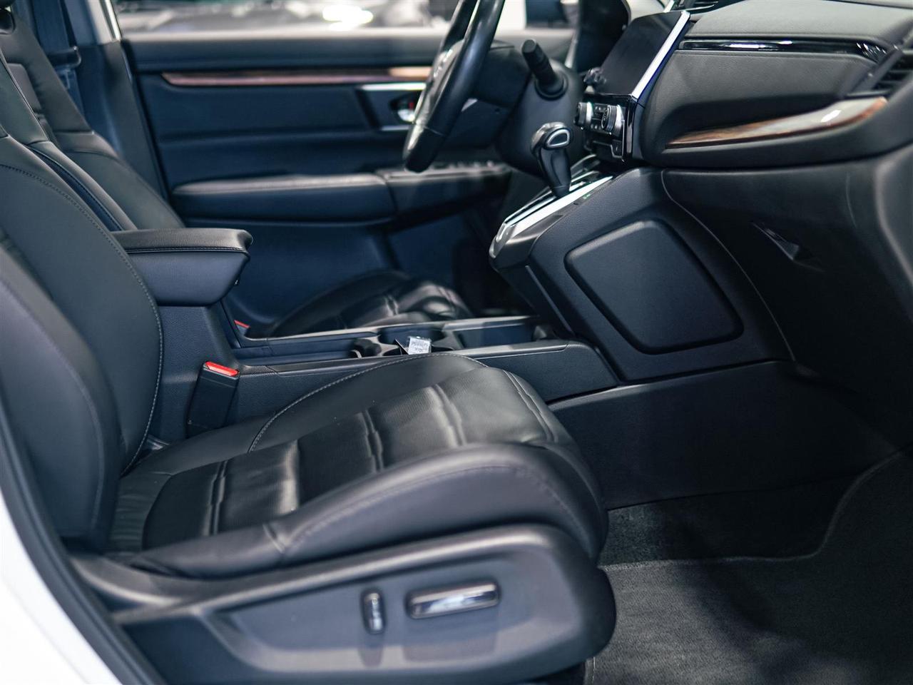2019 Honda CR-V Touring AWD | One Owner | No Accidents Photo