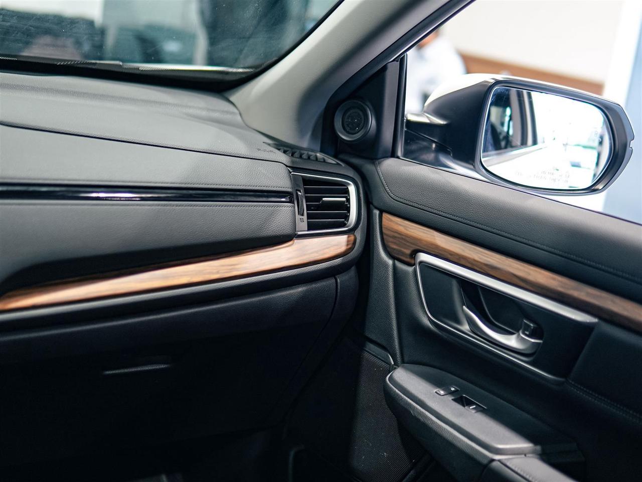 2019 Honda CR-V Touring AWD | One Owner | No Accidents Photo