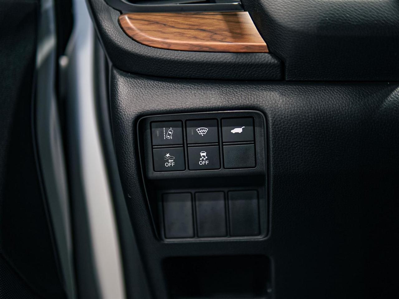 2019 Honda CR-V Touring AWD | One Owner | No Accidents Photo