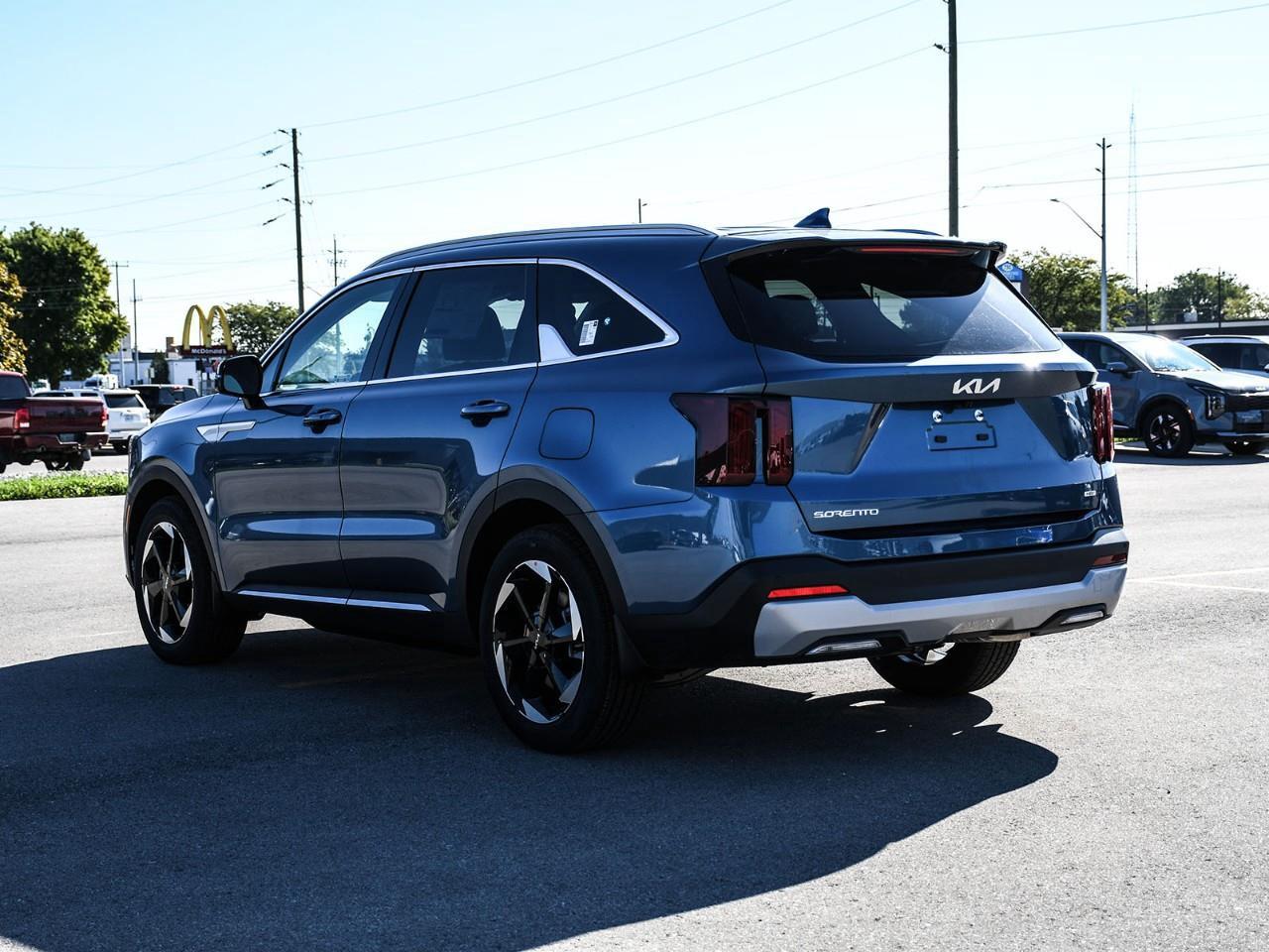 2026 Kia Sorento Hybrid 2026 Kia Sorento Hybrid - LX | Stock #LKSO00840 Photo3