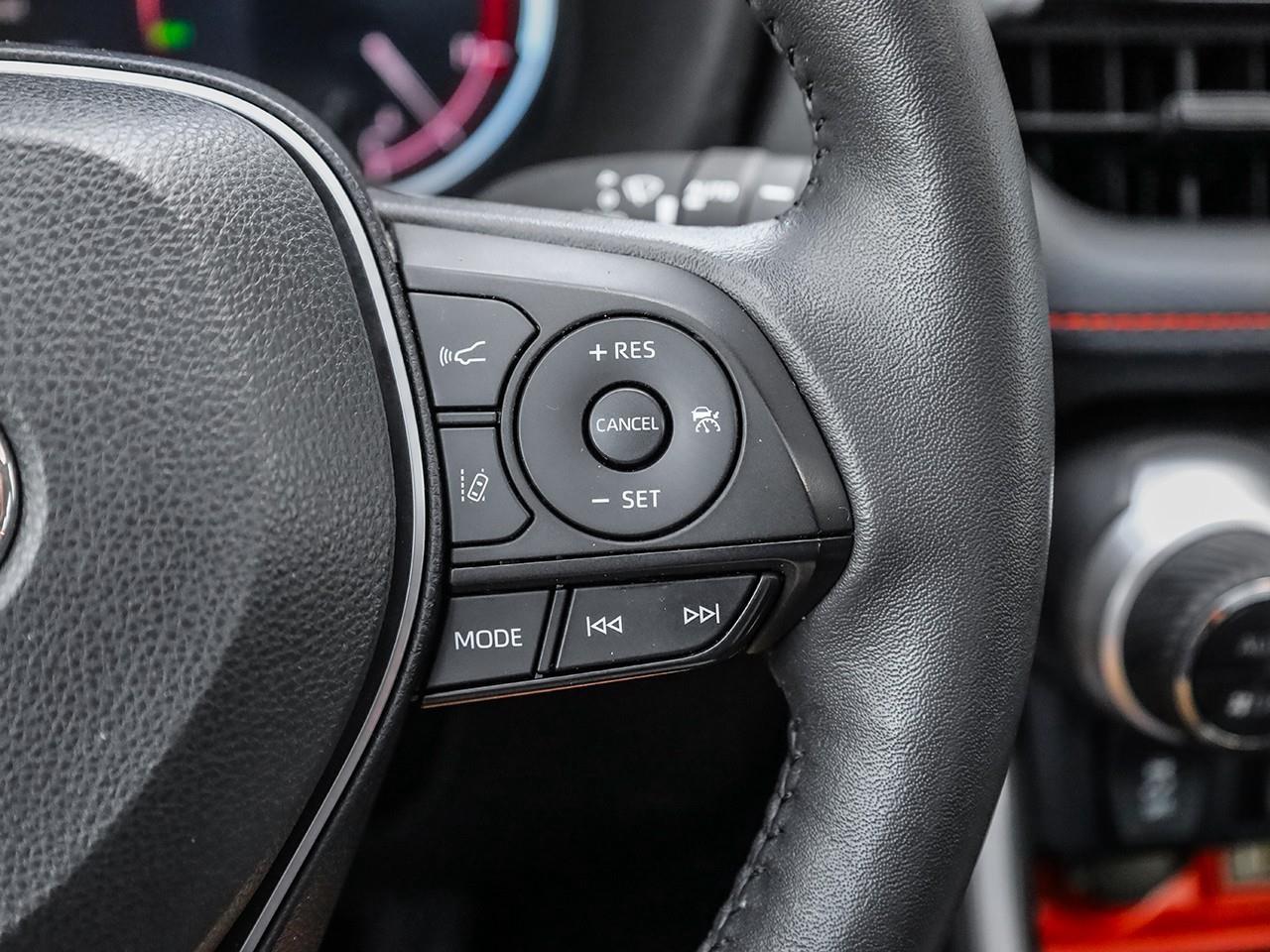 2024 Toyota RAV4 Trail LEATHER HEATED SEATS-HEATED STEERING WHEEL-SUNROOF-TOYOTA SAFETY SENSE-NO ACCIDENTS Photo