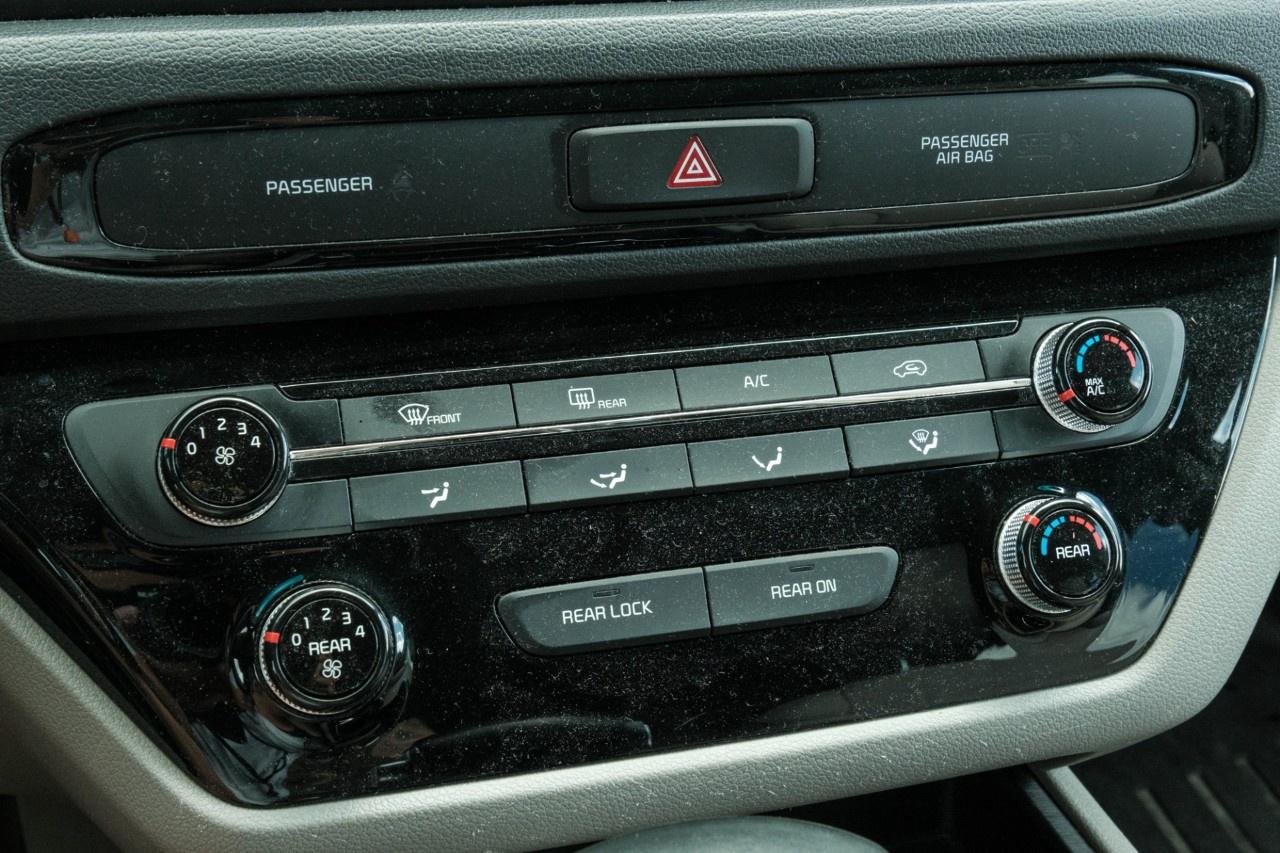 2019 Kia Sedona LX FWD Photo