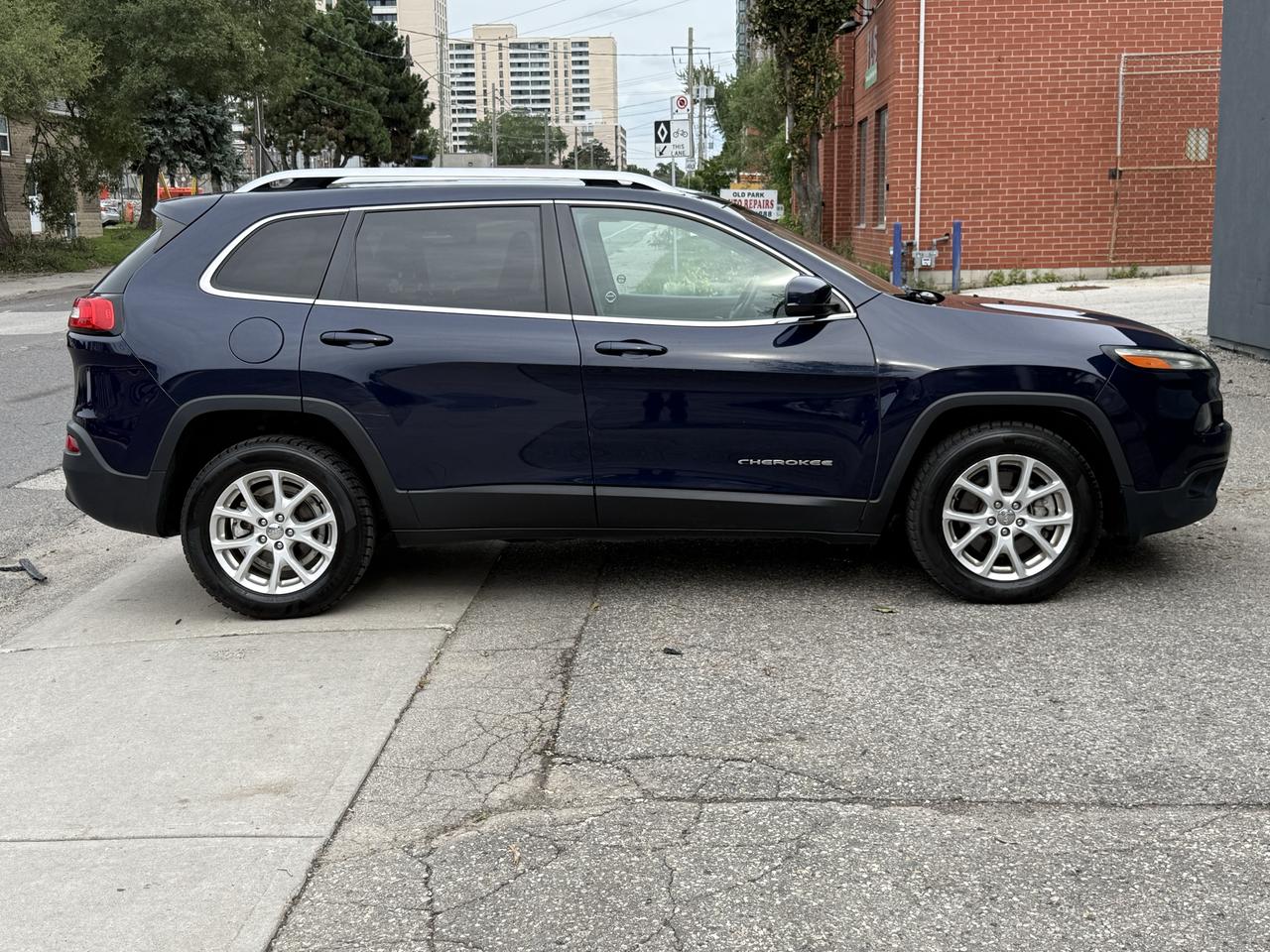 2014 Jeep Cherokee North - Photo #1