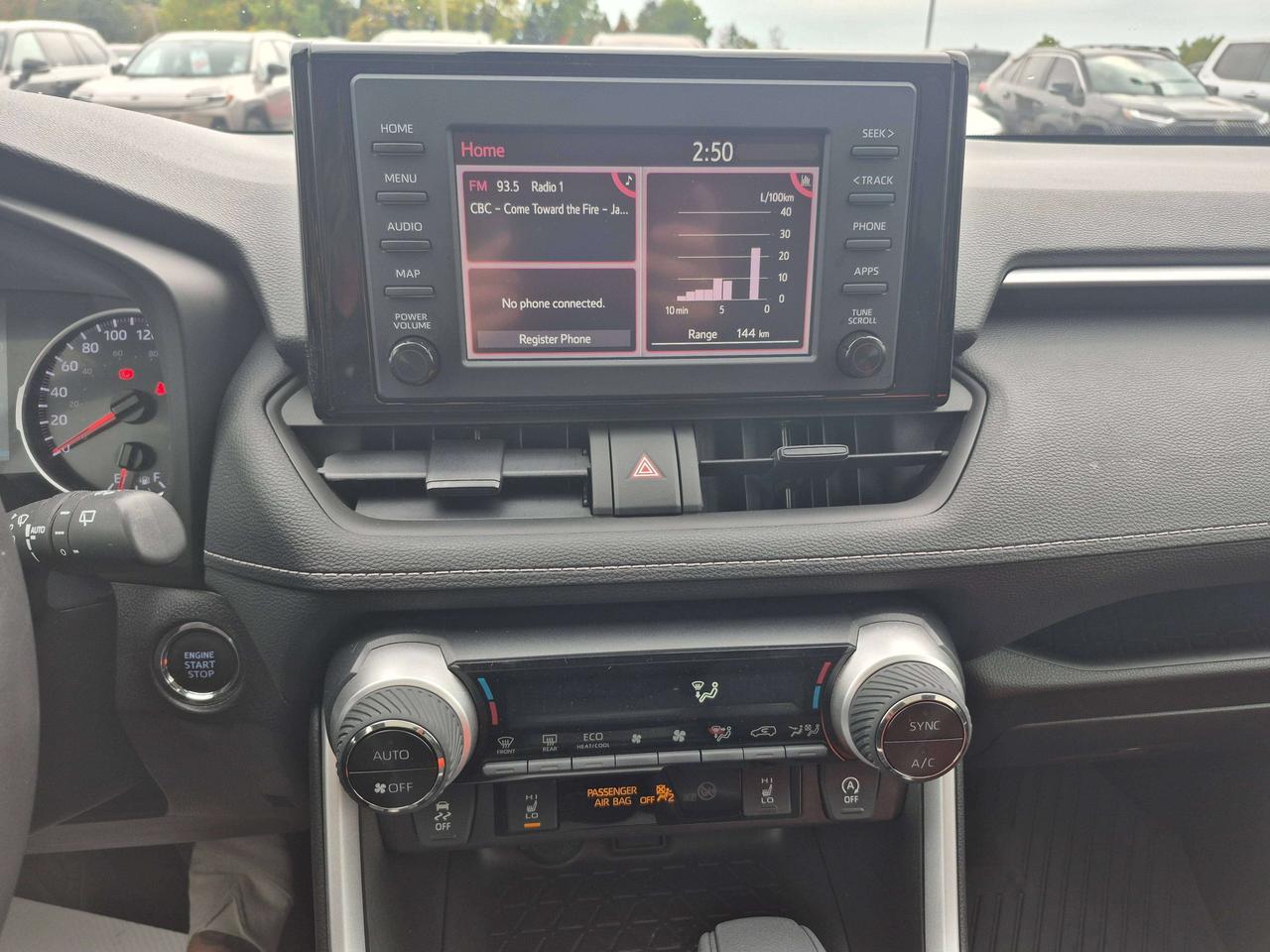 2022 Toyota RAV4 XLE AWD Photo