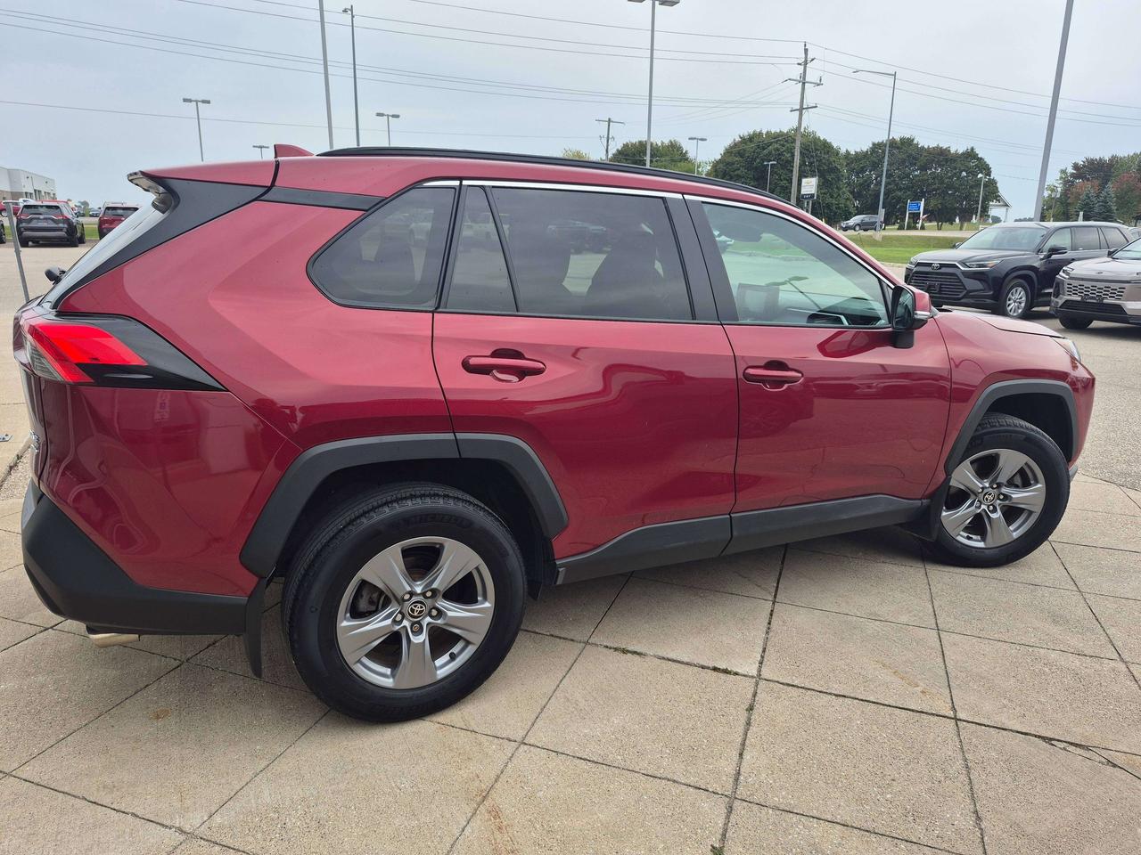 2022 Toyota RAV4 XLE AWD Photo