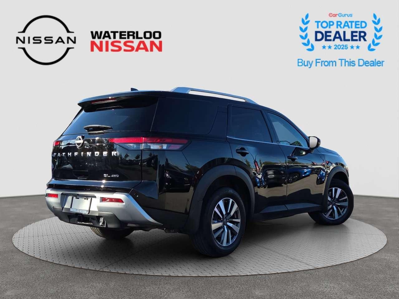 2024 Nissan Pathfinder SL Photo4