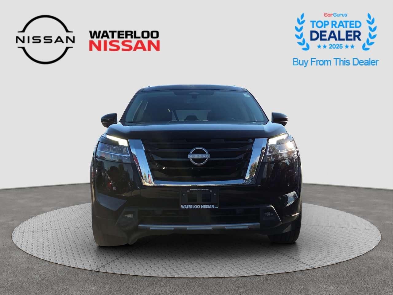 2024 Nissan Pathfinder SL Photo