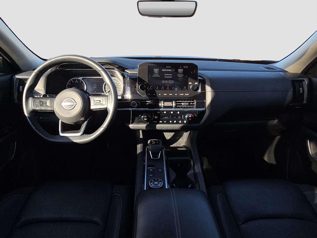 2024 Nissan Pathfinder SL Photo