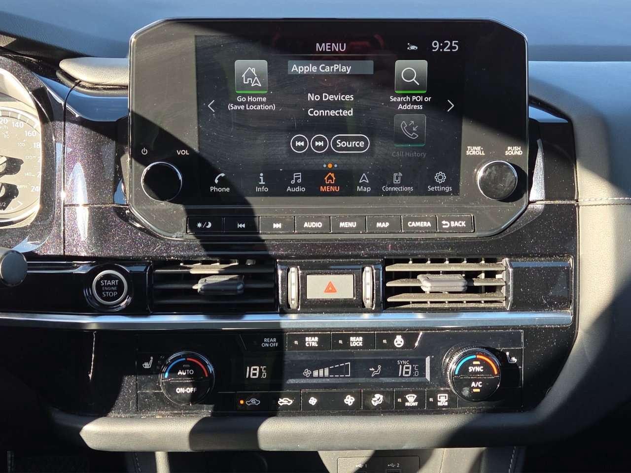 2024 Nissan Pathfinder SL Photo