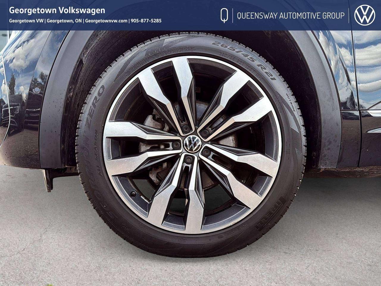 2022 Volkswagen Atlas Execline R-Line   Pano Roof   Fender Audio   Carplay Photo