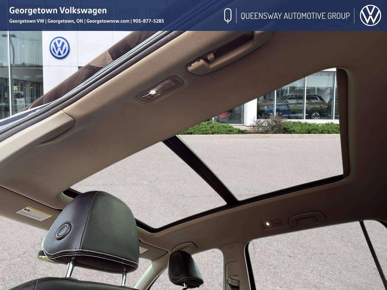 2022 Volkswagen Atlas Execline R-Line   Pano Roof   Fender Audio   Carplay Photo