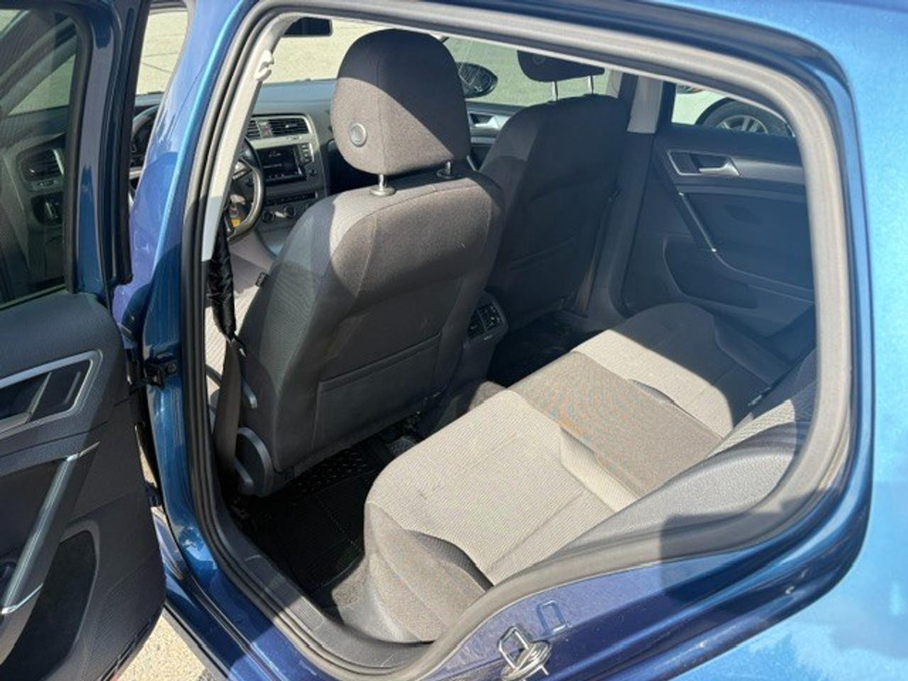2015 Volkswagen Golf  Photo