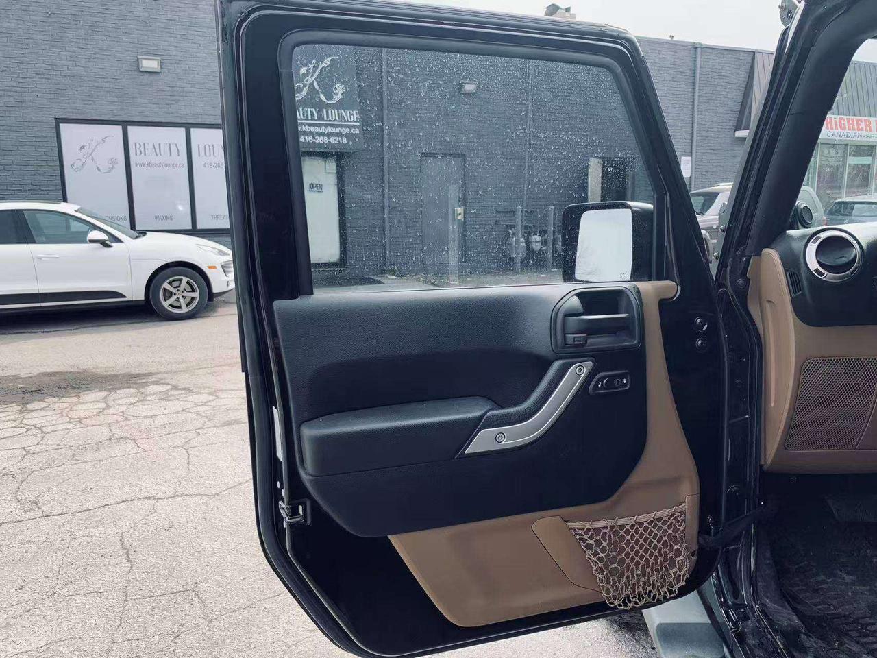 2014 Jeep Wrangler Sahara Photo