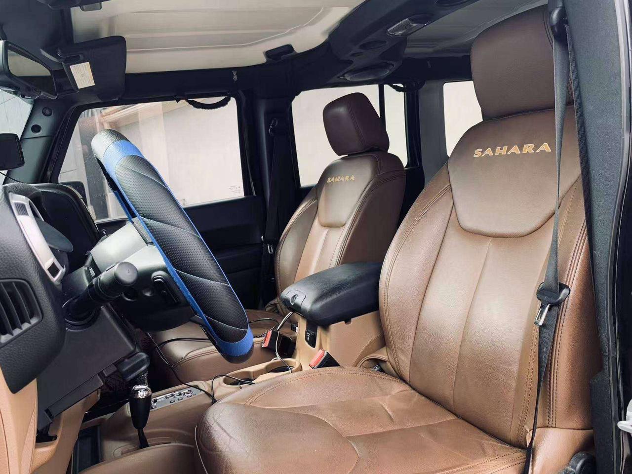 2014 Jeep Wrangler Sahara Photo