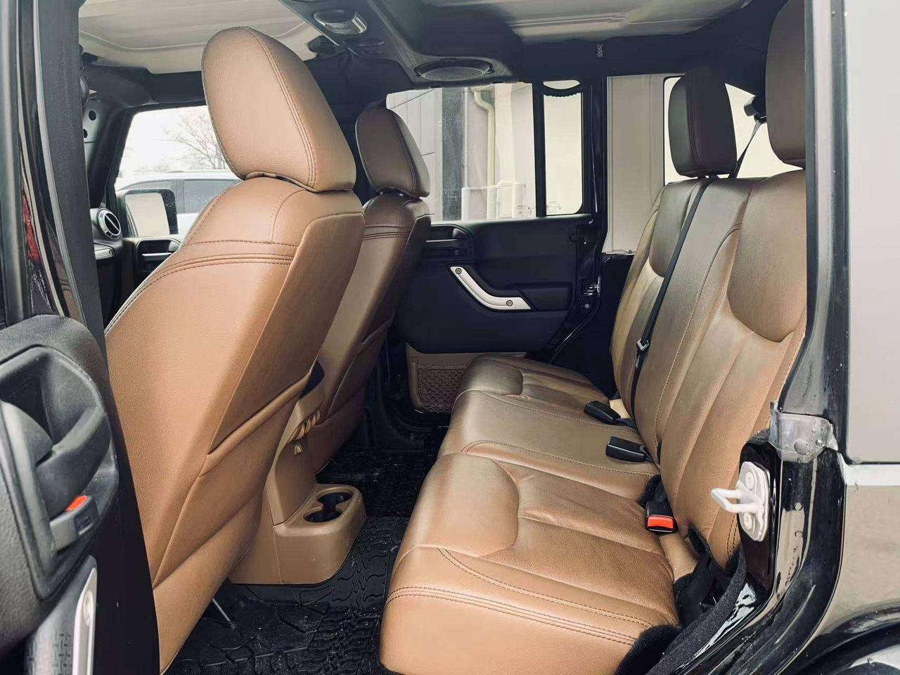 2014 Jeep Wrangler Sahara Photo