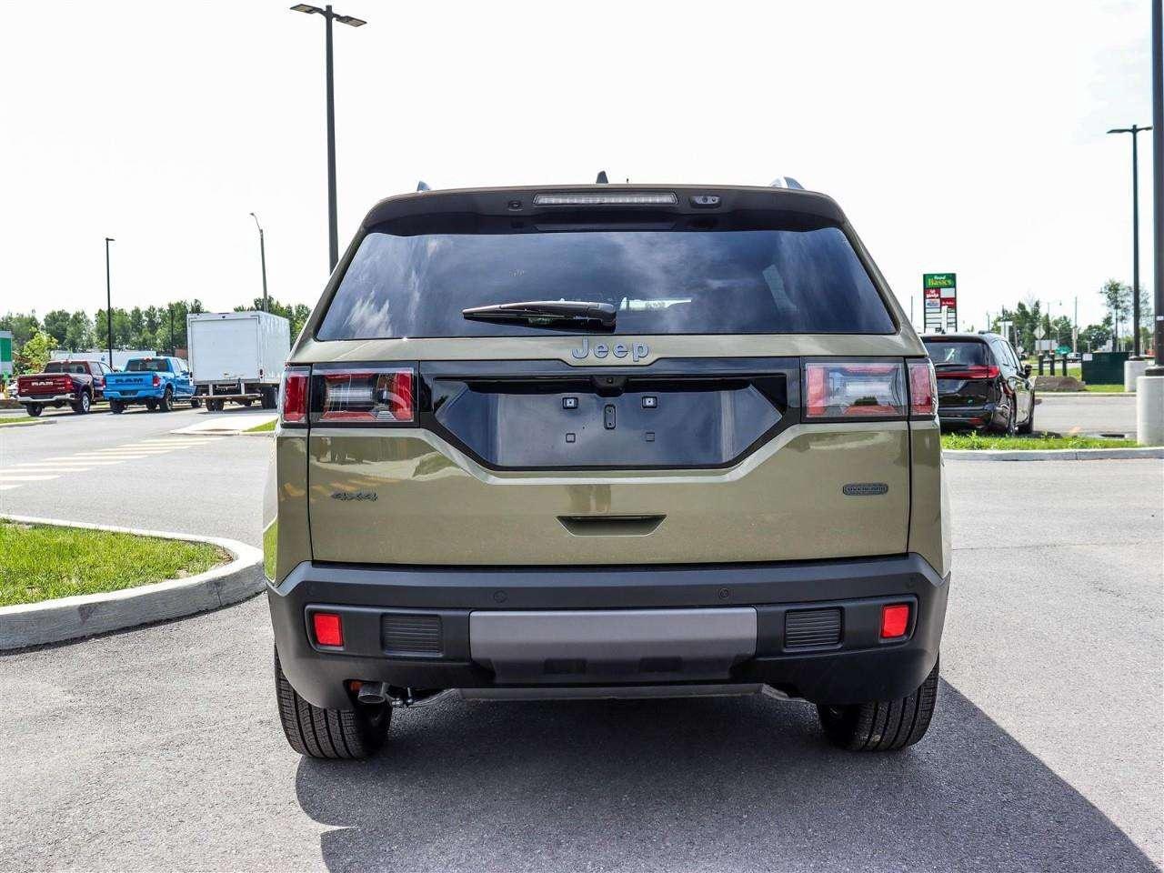 2026 Jeep Cherokee OVERLAND Photo