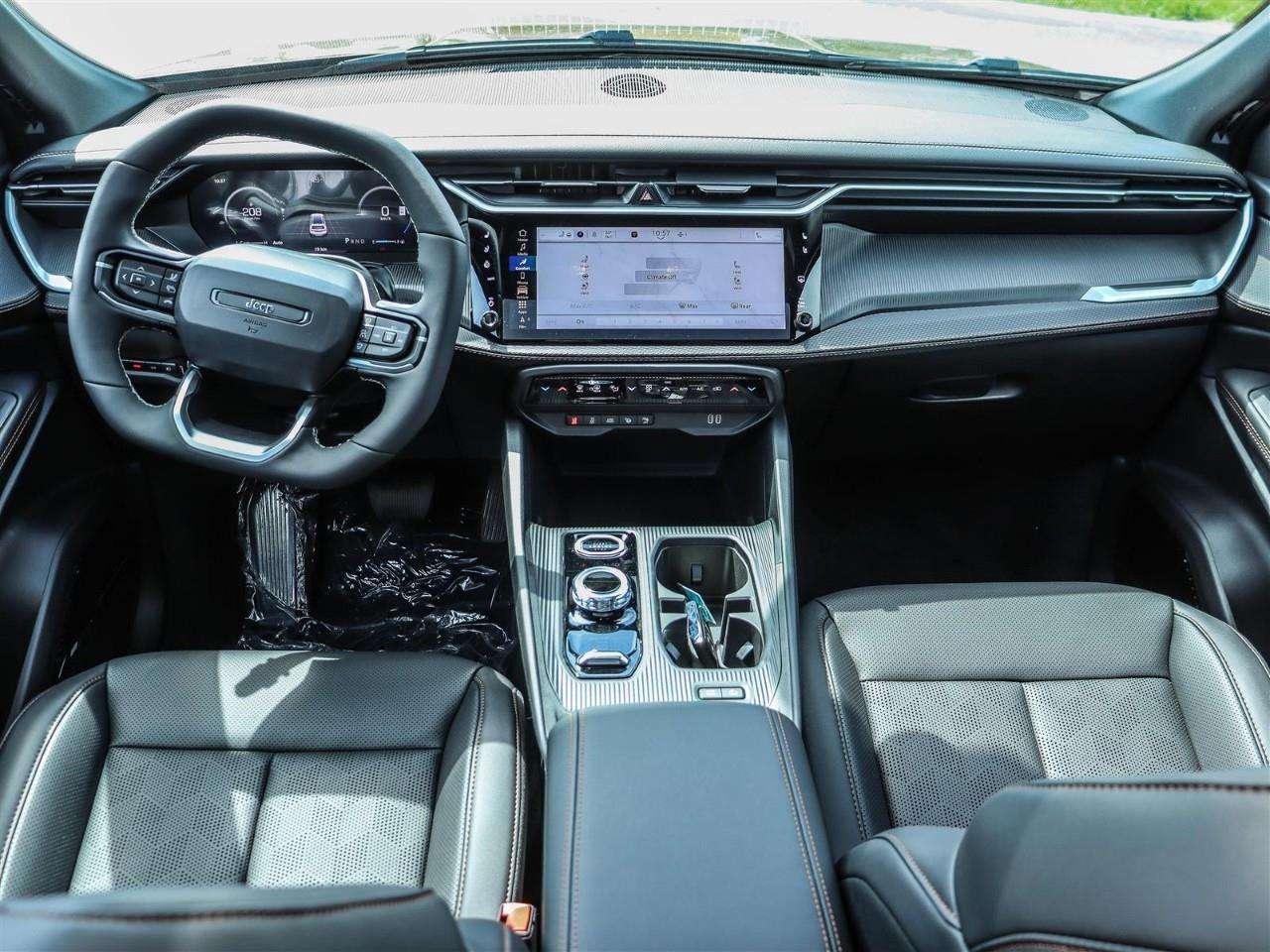 2026 Jeep Cherokee OVERLAND Photo