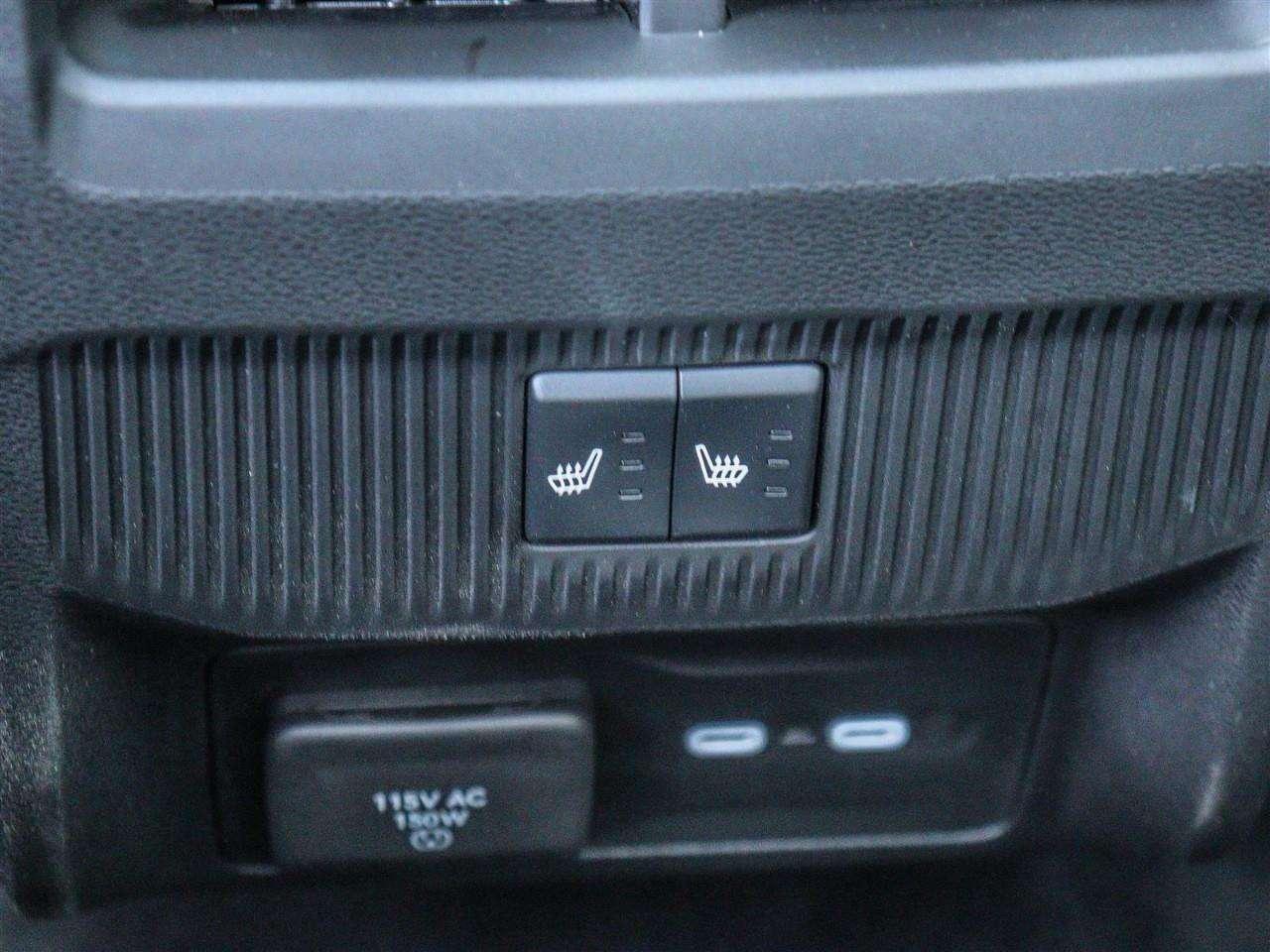 2026 Jeep Cherokee OVERLAND Photo
