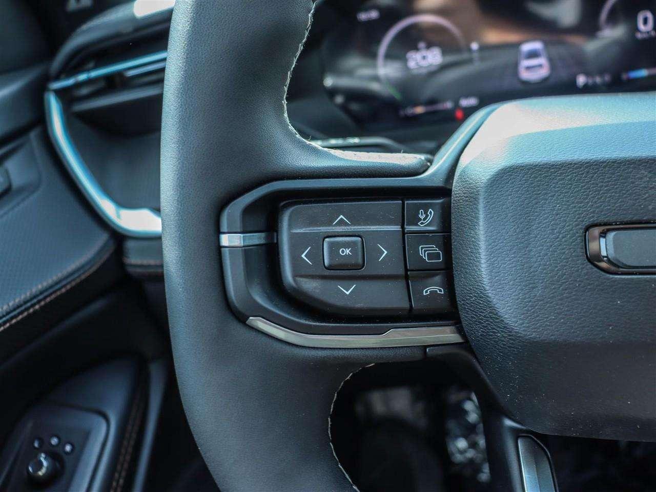 2026 Jeep Cherokee OVERLAND Photo