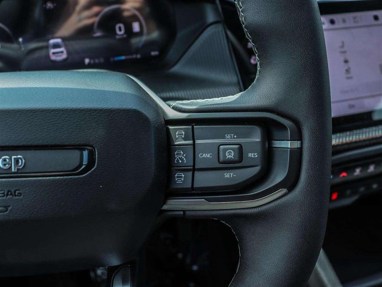 2026 Jeep Cherokee OVERLAND Photo