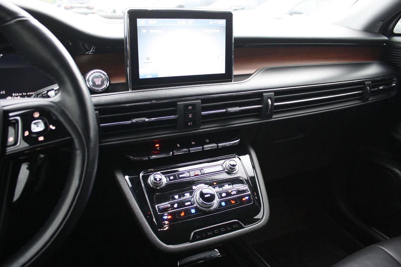 2022 Lincoln Corsair Reserve / Leather / Panoramic Roof / Pwr Liftgate Photo