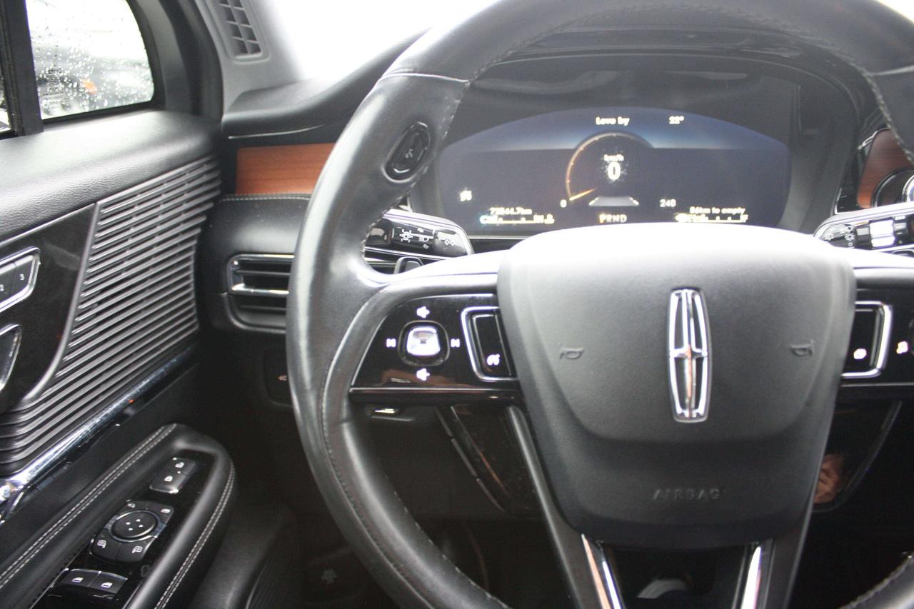 2022 Lincoln Corsair Reserve / Leather / Panoramic Roof / Pwr Liftgate Photo