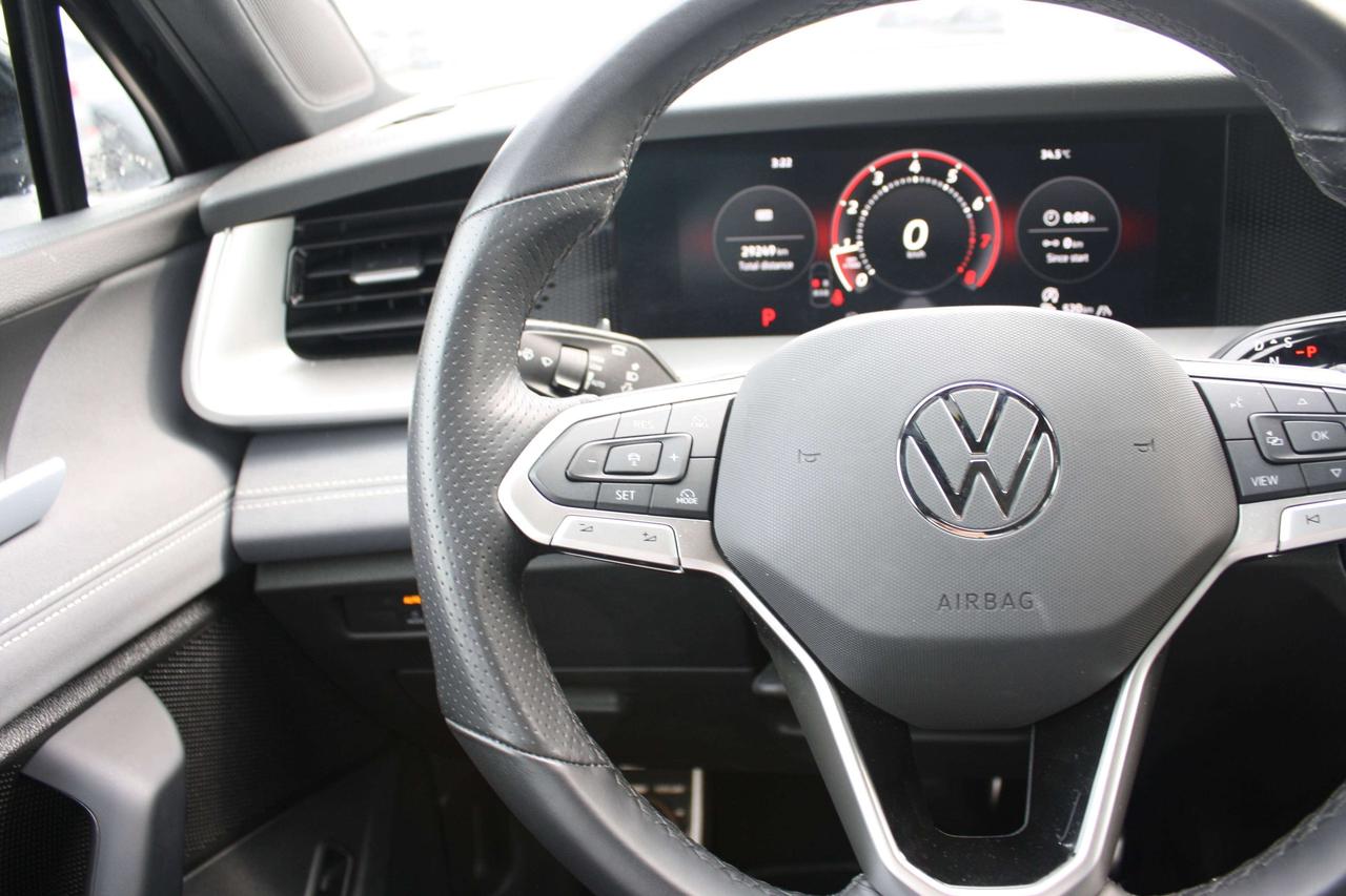 2026 Volkswagen Tiguan Comfortline R-Line Black Edition Photo