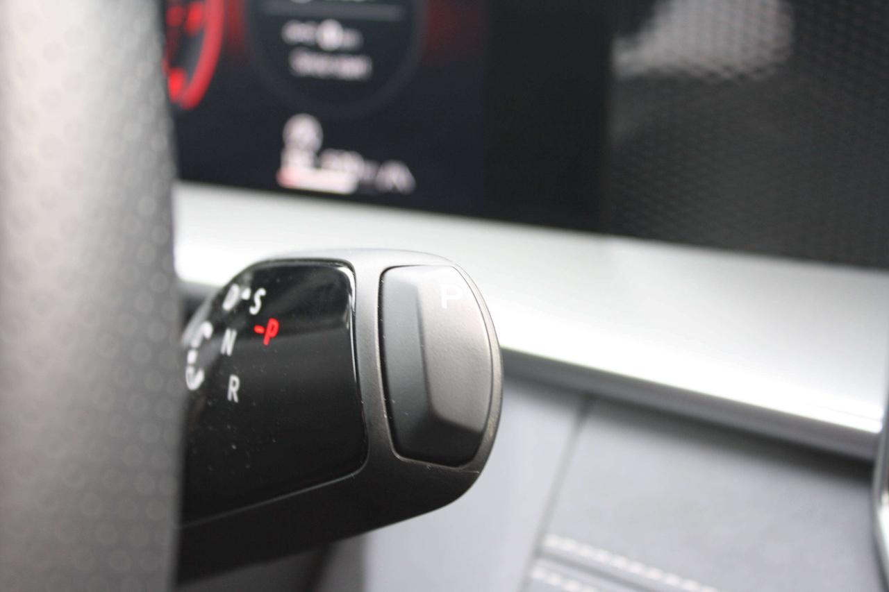 2026 Volkswagen Tiguan Comfortline R-Line Black Edition Photo
