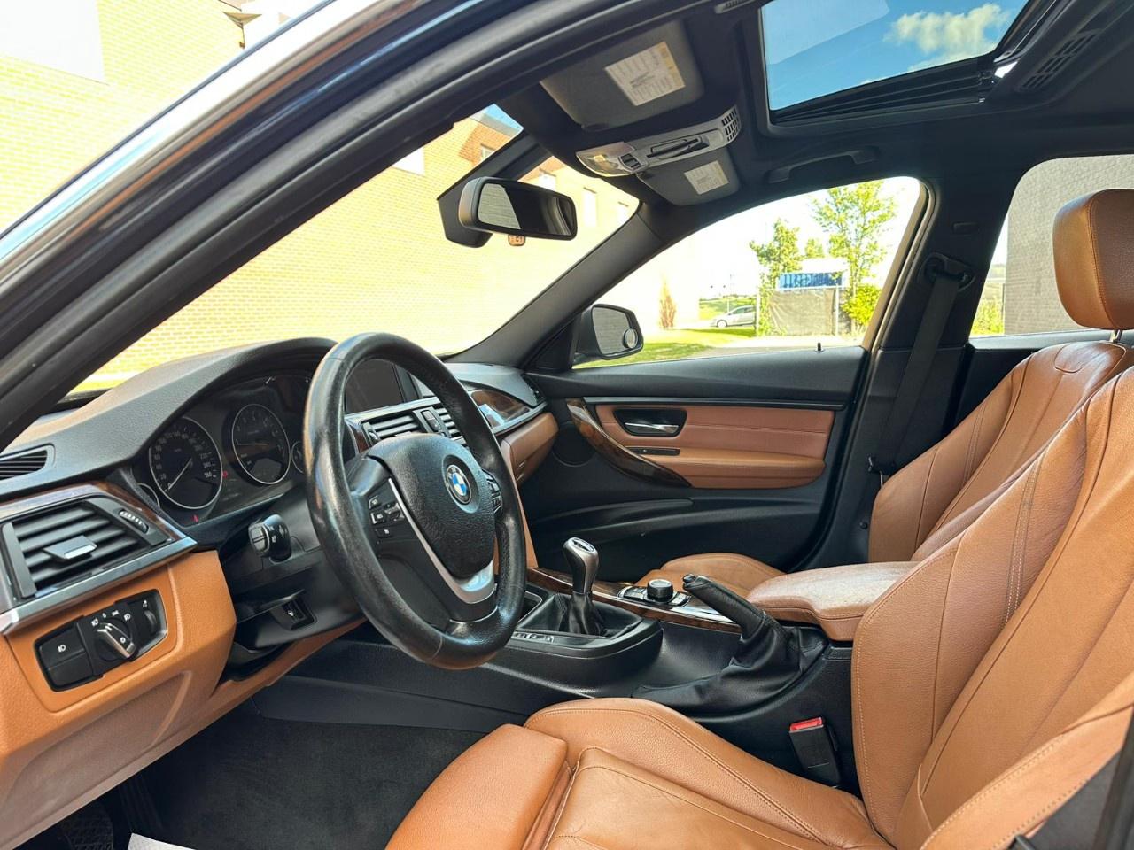 2013 BMW 3 Series 4dr Sdn 335i xDrive AWD Photo