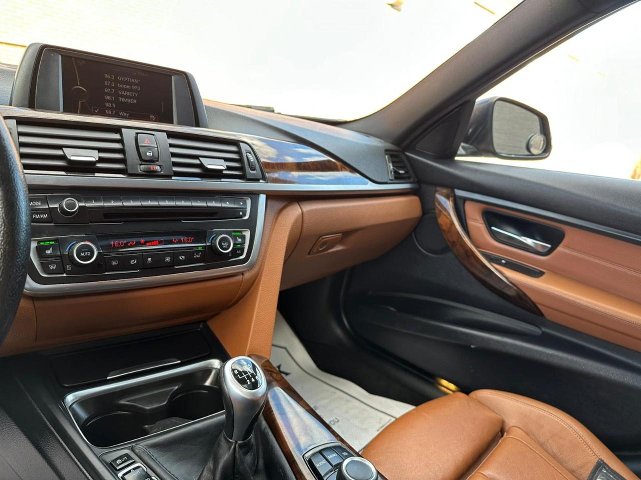 2013 BMW 3 Series 4dr Sdn 335i xDrive AWD Photo